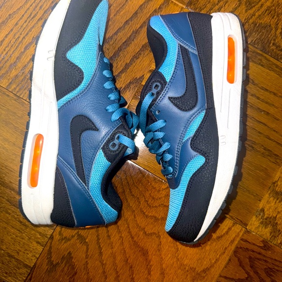 Air Max Premium university Deep Royal And Hyper Pink Size 9 - Picture 1 of 9